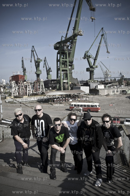 Sesja zdjeciowa zespolu BIG CYC na terenie Stoczni...