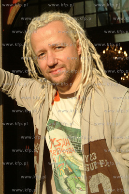 Robert Leszczynski - DJ, jeden z czlonkow jury popularnego...