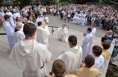 Procesja Bozego Ciala w parafii Najswietszej Maryi...