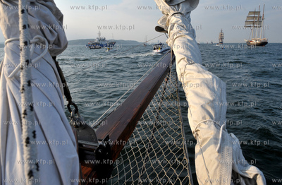 Wielka parada zaglowcow po Zatoce Gdanskiej na zakonczenie...