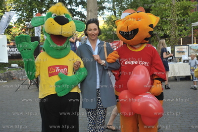 10 festyn i akcja charytatywna Zeszyt dla ucznia na...