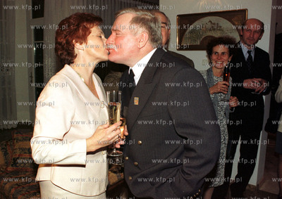 30 rocznica slubu Lecha i Danuty Walesow. Skromne przyjecie...