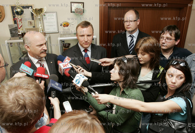 Gdansk. Urzad miasta. Konferencja prasowa dotyczaca...