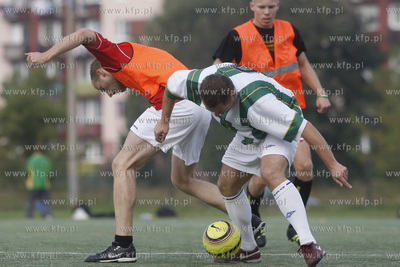 Gdansk Zaspa. Pilkarski turniej dzikich druzyn Do przerwy...