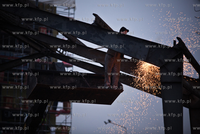 Kolejne budynki Stoczni Gdanskiej do wyburzenia .Tym...