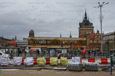 Prace związane z przebudową przejść dla pieszych...