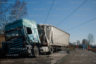 Bogatka. Smiertelny wypadek drogowy z udzialem samochodu...