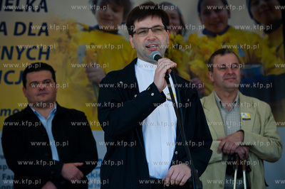 Sopot. Skwer Kuracyjny. Pola Nadziei na Pomorzu - wielka...