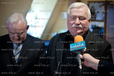 Gdansk. Biuro Lecha Walesy. Spotkanie Leszka Millera...