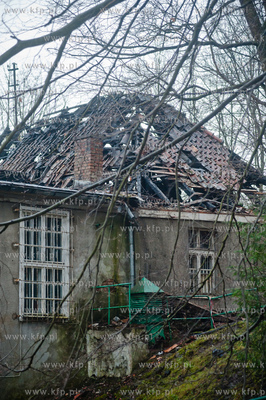 Gdansk. Oliwa. Dogaszanie i ogledziny dachu zabytkowego...