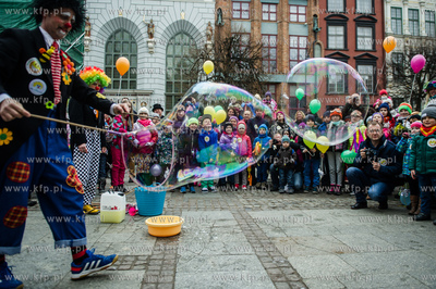 Gdansk. Wspolny przemarsz pod haslem Radoscia powitaj...