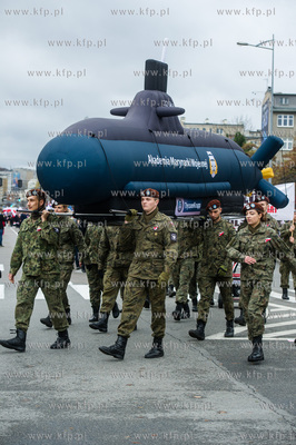 Gdynskie Urodziny Niepodleglej. Parada Niepodleglosci...