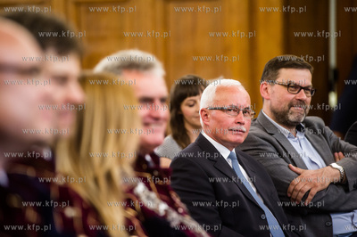 Gdansk. Oliwa. V Liceum Ogolnoksztalcace. Sesja Rady...