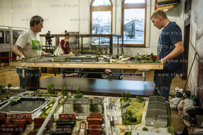 Montaż dioramy w historycznej Sali BHP Stoczni Gdańskiej,...