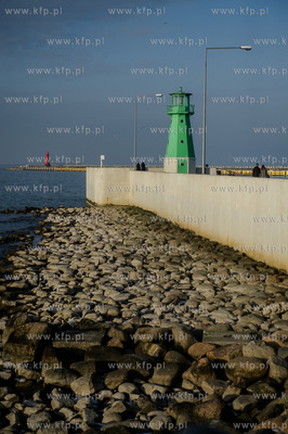 Gdańsk.  Falochron Zachodni w Nowym Porcie.
16.02.2017
fot....