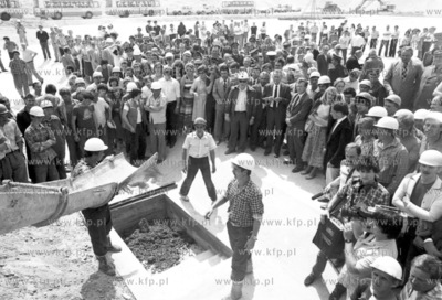 Uroczystosc wmurowania aktu erekcyjnego - kamnienia...