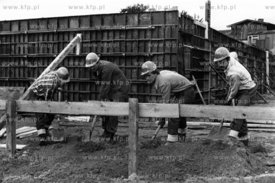 Budowa Elektrowni Wodnej Zarnowiec - najwiekszej w...