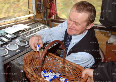 Z okazji Dnia Kolejarza pracownicy trojmiejskiej SKM...