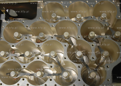 Zespol mlodych naukowcow, z firmy TeleMobile Electronics...