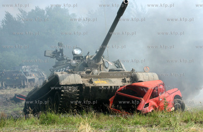3 Kolobrzeski Piknik Wojskowy w kolobrzeskim bastionie.Turysci...