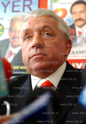 Gdansk. Siedziba Samoobrony. Konferencja prasowa przewodniczacego...