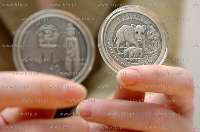 Miastko wypuscilo okazjonalna srebrna monete o nominale...