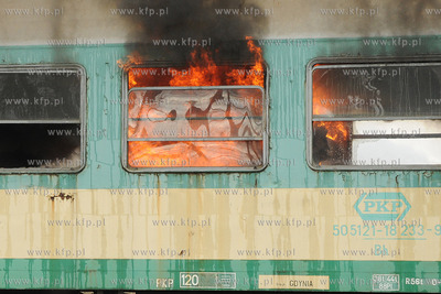 Wspolne cwiczenia antyterorystow, policji, strazy granicznej...