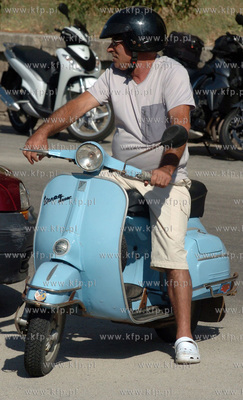 Italia pd. skuter Vespa legenda motoryzacji wloskiej....