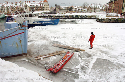 Wysadzanie kry w usteckim porcie. Akcja przeprowadzona...