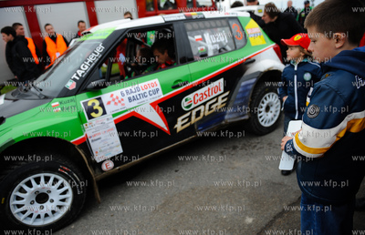 Gdansk. Centrum Handlowe Auchan. Park Serwisowy  6-go...