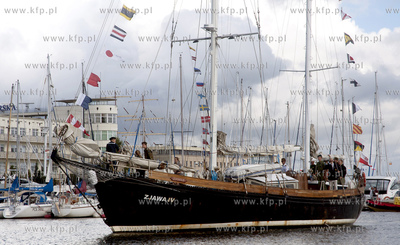 Powrot harcerskiego jachtu Zjawa IV z ostatniego etapu...