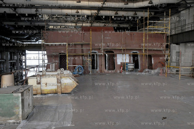 Niedokonczona Korweta Gawron oczekujaca na decyzje...