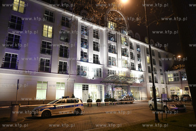 Sopot. Hotel Sheraton. Przed godzina 17 sluzby otrzymaly...