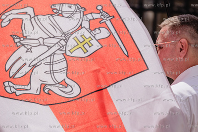 Gdańsk.  Marsz godności dla Białorusi.  Społeczna...