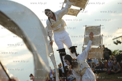 XIII edycja Festiwalu Teatrow Ulicznych FETA. FETA...