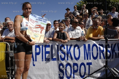 Molo w Sopocie - konkurs skokow "Tyczka na molo" ....