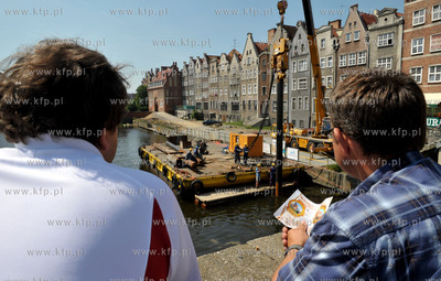 Budowa nowego przystanku dla tramwajow wodnych w Gdansku...