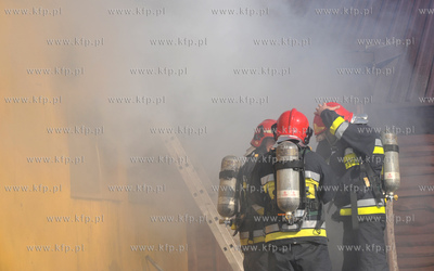 Kilka jednostek strazy pozarnej bralo udzial w akcji...