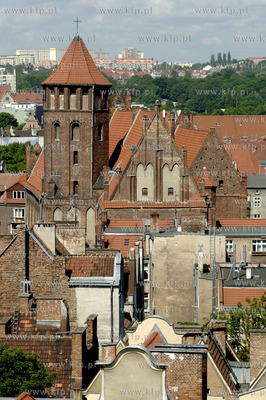 Gdansk.Widok z wiezy kosciola sw. Jana na kosciol sw....