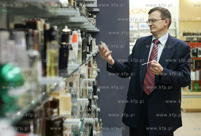 Gdansk. Centrum Handlowe Manhattan. Posel Tadeusz Cymanski...