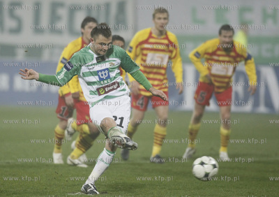 Gdansk. Mecz 1/2 finalu Remes Pucharu Polski w pilce...