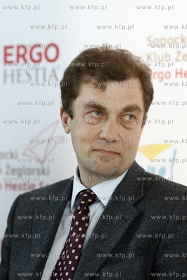 Sopocki Klub Zeglarski. Konferencja prasowa dotyczaca...