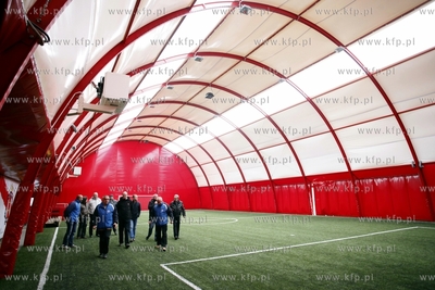 Wizyta Pawla Adamowicza na placu budowy kompleksu sportowego...