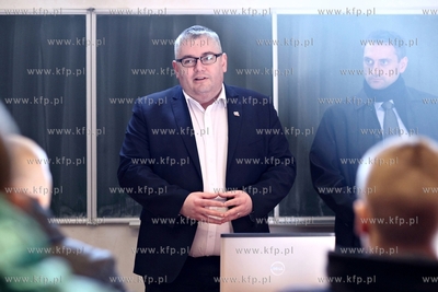 Dzien otwarty dla uczniow w Stoczni Gdansk i GSG Towers...