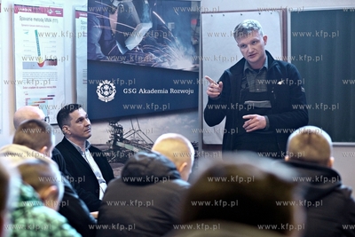 Dzien otwarty dla uczniow w Stoczni Gdansk i GSG Towers...