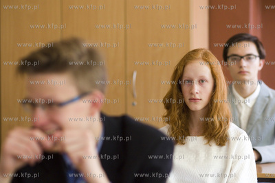 Gdańsk. Gimnazjum nr 25. Pierwszy dzień egzaminów...