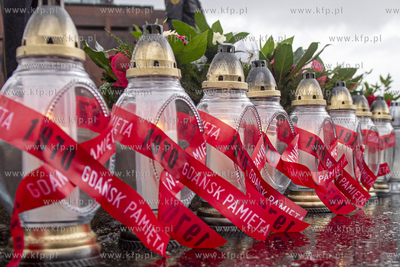 Plac Solidarności pod Pomnikiem Poległych Stoczniowców...