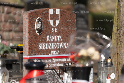 Grób Danuty Siedzikówny INKI na cmentarzy Garnizonowym...