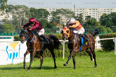 Sopot. Hipodrom. Wyścigi konne Sopot oraz Konkurs...