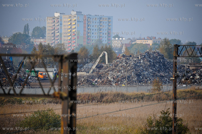 Gdansk. Zlomowisko przy ul. Litewskiej.
27.10.2011
fot....